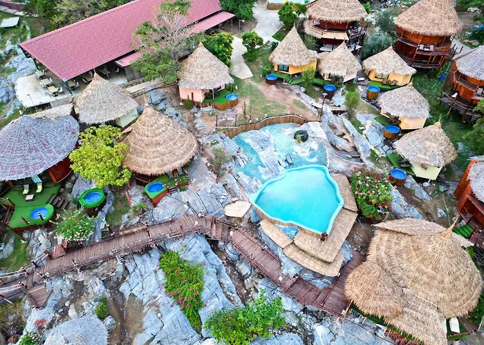 Pareehut Resort Koh Sichang